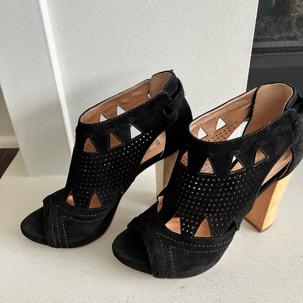 Belle by Sigerson Morrison black suede ankle booties.
